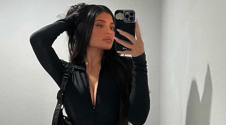 kylie-jenner-23_TKCdZ.jpg