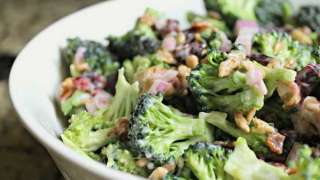 broccoli-salad_QPETu.jpg